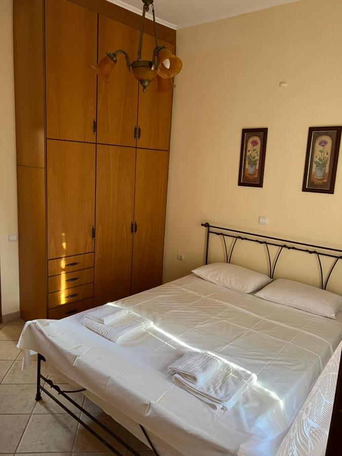 Pyrgos Apartman Pirjí Kültér fotó